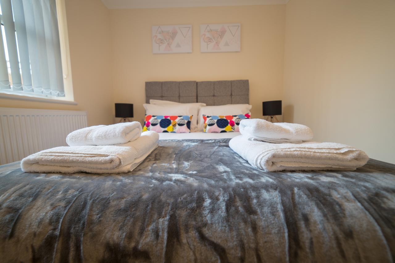 London Heathrow Serviced Apartments Ashford  Екстериор снимка